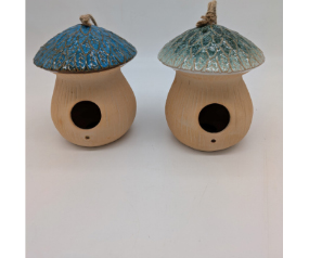 Leaf Top Mushroom Birdhouse