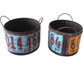 Round License Plate Planters